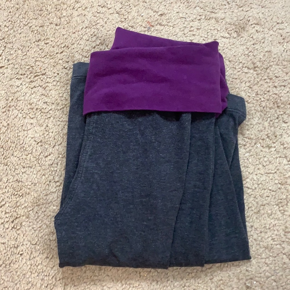 Gray yoga pants